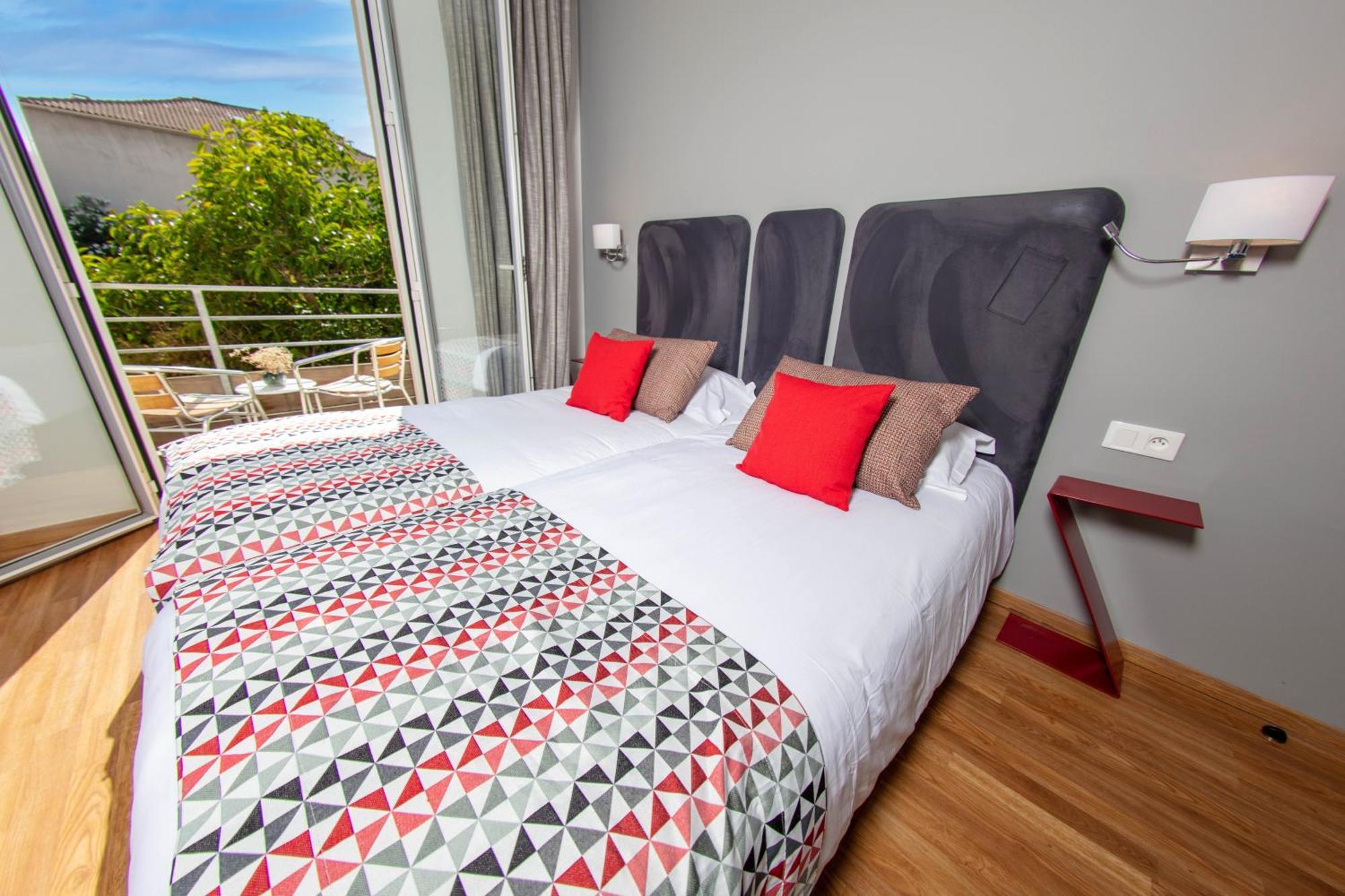 Hotel Mediterranee กาลวี ภายนอก รูปภาพ