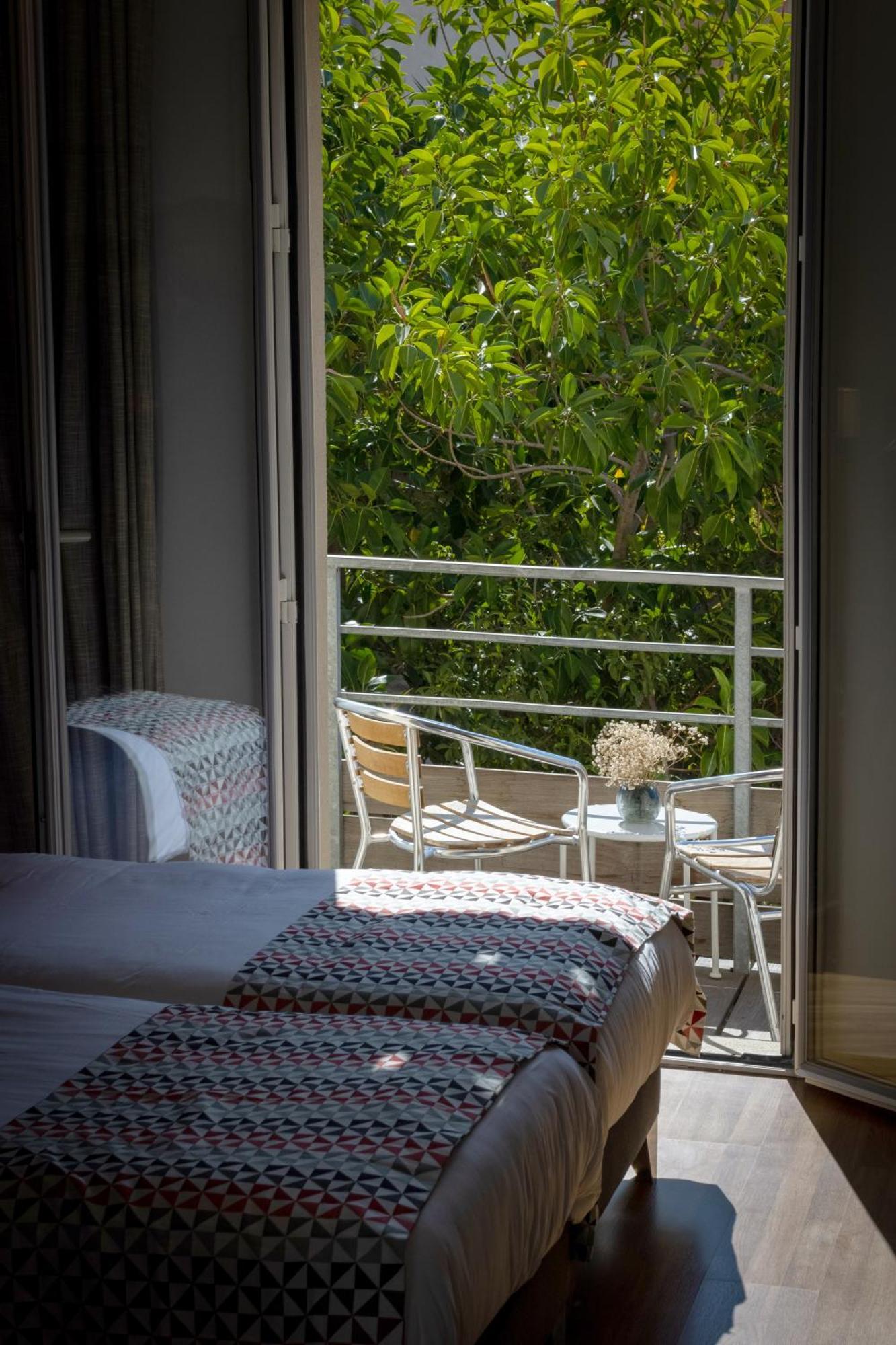 Hotel Mediterranee กาลวี ภายนอก รูปภาพ